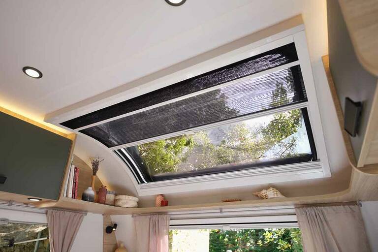 Caravelair Exclusive 540 Skyview 1